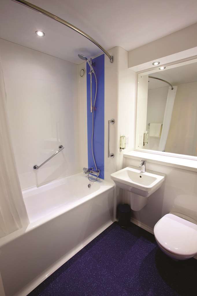 Travelodge Preston Central חדר תמונה
